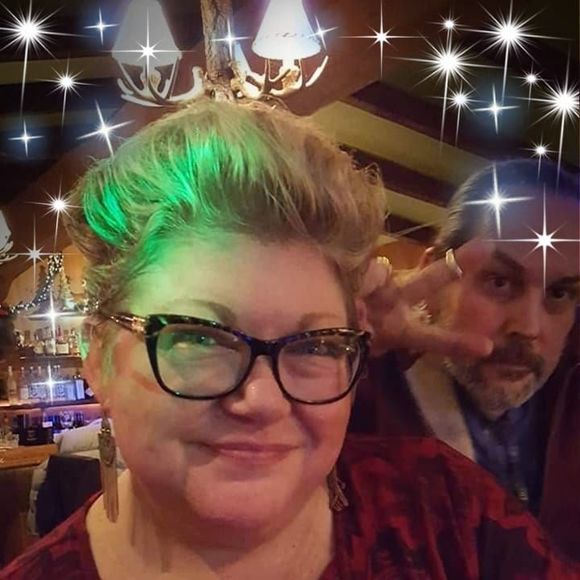 Meet your Posher, Liz - Picture 1 of 1